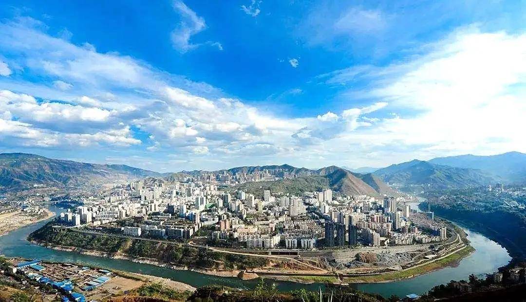 四川小巷深处的味觉秘境探索