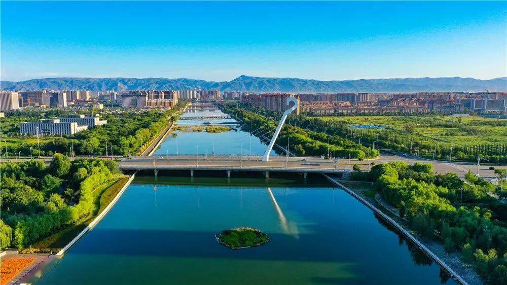 外交部发言人就呼和浩特相关评论文章发表观点