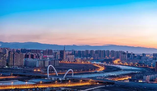 外交部发言人就呼和浩特相关评论文章发表观点